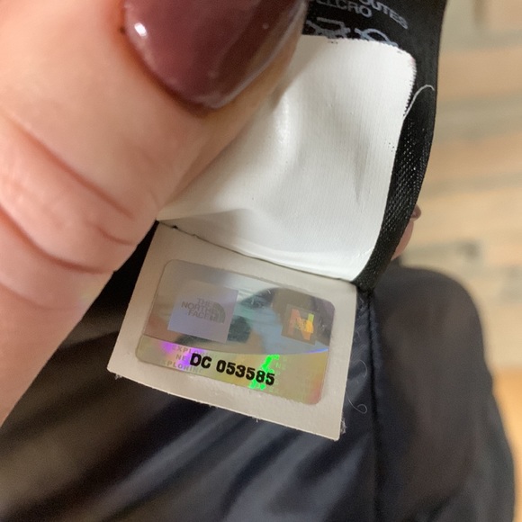 The North Face Ladies Sz Large Jacket w a few minor spots - Picture 14 of 16